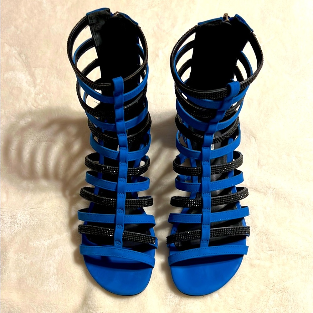 SCHUTZ. Blue and Black Gladiator Sandals with Silver Heel. Zipper. Size 8.